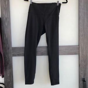 Wunder Under HR Tights 28” Black